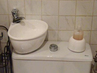 Mini kit lave-mains pour WC WiCi Mini - Monsieur J (06)